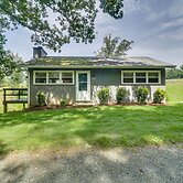 Cozy Charlottesville Getaway in Bailey's Retreat