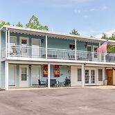 Fire Pit & Dock: Lake of the Ozarks Retreat!