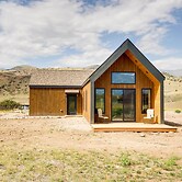 Yellowstone Prairie Retreat: 360 Mountain Views!