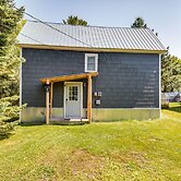 Pet-friendly Michigan Getaway w/ Porch & Kayaks!