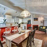 Waterfront Lake Hartwell Vacation Rental w/ Dock!