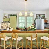 Charming Edwardsville Home: Walk to Downtown!