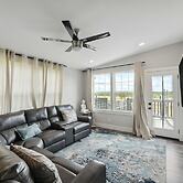 Modern Del Valle Vacation Rental w/ Deck & Views!