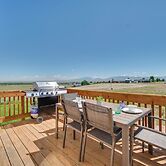 Bright Wyoming Retreat w/ Deck & Mountain Views!
