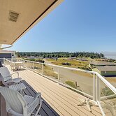 Stunning Home in Coupeville w/ Deck + Beach Access