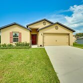 Modern Poinciana Retreat: 27 Mi to Disney World!
