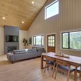 Lakeside Cabin w/ Hot Tub: 3 Mi to Flathead Lake!