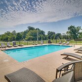 Fayetteville Vacation Rental w/ Deck & Shared Pool