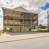 Inviting Atlantic Beach Townhome ~ 1/2 Mi to Ocean