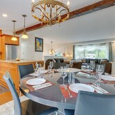 Kenmore Retreat w/ Shared Hot Tub - 1 Mi to Lake!