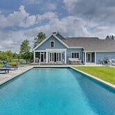 Stockbridge Retreat w/ Pool & Hot Tub!