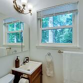 Pasadena Hideaway w/ Game Room & Fire Pit!
