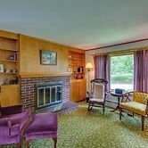 Cape House in Farmington w/ Shared Outdoor Pool!