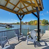 Spacious Lake Norman Retreat w/ Boat Ramp!