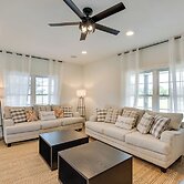 Spacious Wills Point Retreat w/ Pool & Pond!