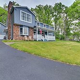 Lakefront Canandaigua Home w/ Dock & Kayak!
