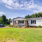 Near Blue Ridge Parkway: Ennice Home w/ Fire Pit