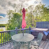 Cozy Cottage in Taylorsville: Hot Tub & Lake Views