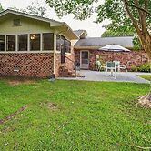 6 Mi to Beach: Myrtle Beach Escape w/ Sunroom!