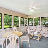 5 Mi to Boardwalk: Myrtle Beach Home Near Golfing
