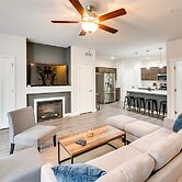 Modern Wisconsin Vacation Rental w/ Fireplace