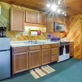2 Mi to Green Bank Observatory! Mtn-view Cabin