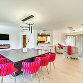 2 Mi to Lochmor Course: Pet-friendly Home, Hot Tub