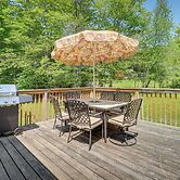 2 Mi to Lochmor Course: Pet-friendly Home, Hot Tub