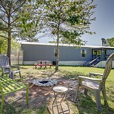Fire Pit + Deck: Peaceful Silver Creek Retreat