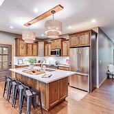 Gorgeous Drasco Home Near Greers Ferry Lake!