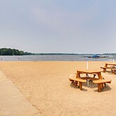 Chippewa Lake Cottage w/ Fire Pit!