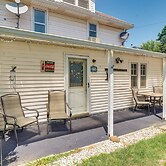 Cozy Iowa Getaway w/ Patio & Fenced-in Yard!