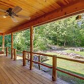 Romantic Mountain View Cabin Rental Near Downtown!
