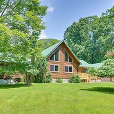 Serene Valley Bend Cabin Rental: 7 Private Acres!