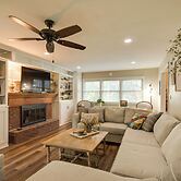 Charming Villisca Getaway w/ Screened Porch!