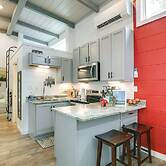 Chic Flat Rock Tiny Home: Pool Access!