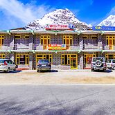 Fabhotel Sissu Regency