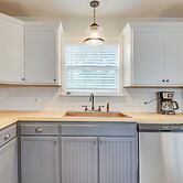 Updated Home w/ Yard ~ 14 Mi to Quartz Mountain!