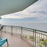 Beachfront Gulfport Vacation Rental w/ Balcony!