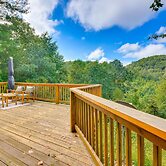 Mtn View + Fire Pit: Pet-friendly Woodlawn Cabin!