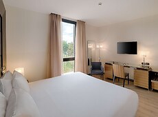 room.images[0].caption
