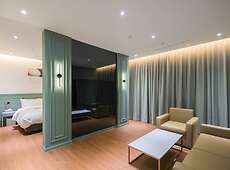 room.images[0].caption