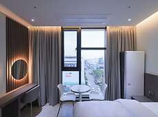 room.images[0].caption