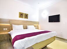 room.images[0].caption