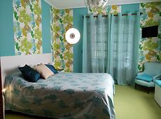 room.images[0].caption