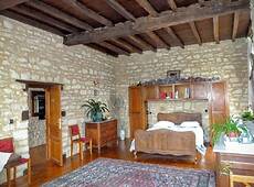 room.images[0].caption
