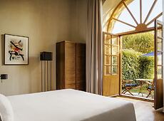 room.images[0].caption