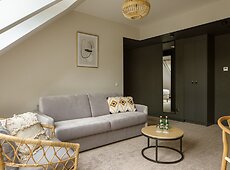room.images[0].caption