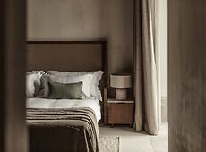 room.images[0].caption