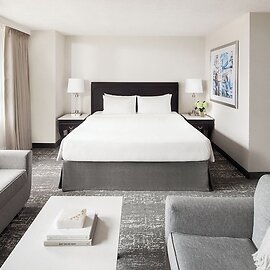 Chelsea Hotel, Toronto